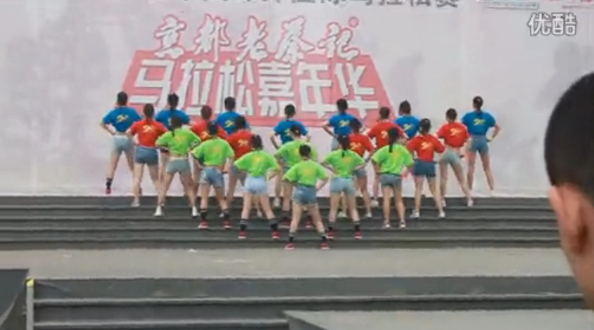 河南师范大学新联学院2014郑开国际马拉松开幕式表演